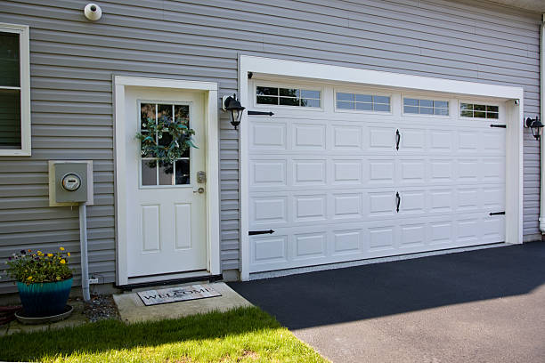 24/7 Emergency Garage Door Panel Replacement experts in Woodland Heights, PA